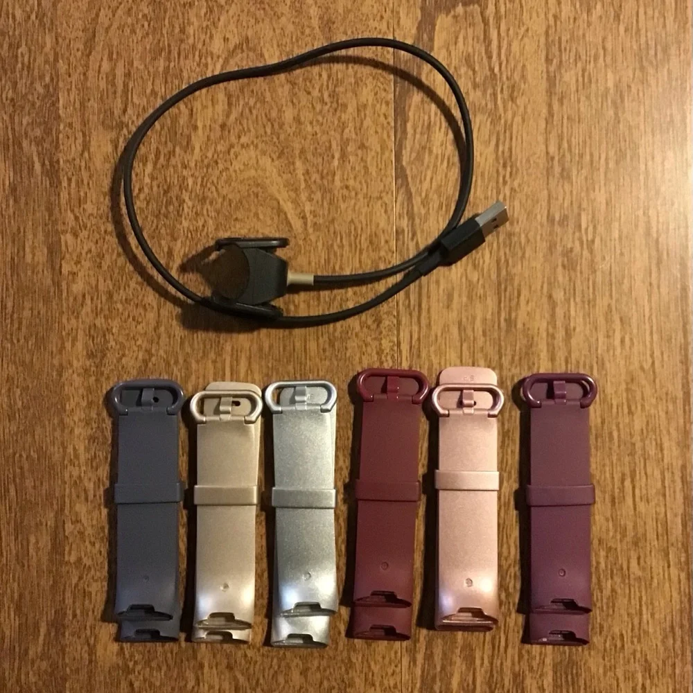 Fitbit band bundle and charger - 7 piece set